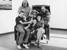 Regős Family with the Moldov&amp;aacute;n Family at the Retrospective exhibition in the Gallery of Szentendre Art Colony, 1995